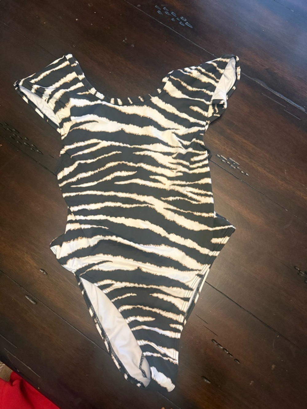 Sports Illustrated Swim Zebra-Print Black & White One-Piece Medium